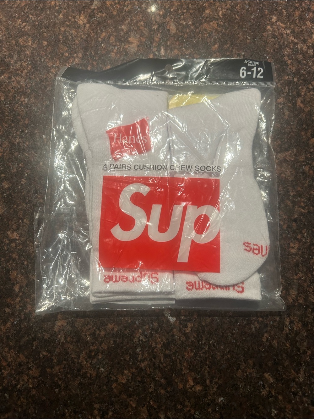 Supreme x Hanes mmmWhite Crew Socks